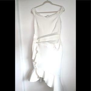 Venus Size M white cocktail dress. Never worn. Off the shoulder cap sleeves